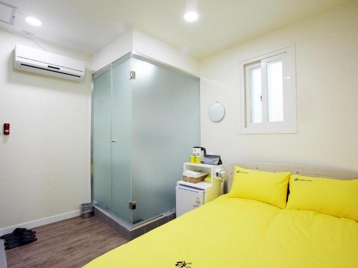 24 Guesthouse Myeongdong Avenue Seoul Exterior photo