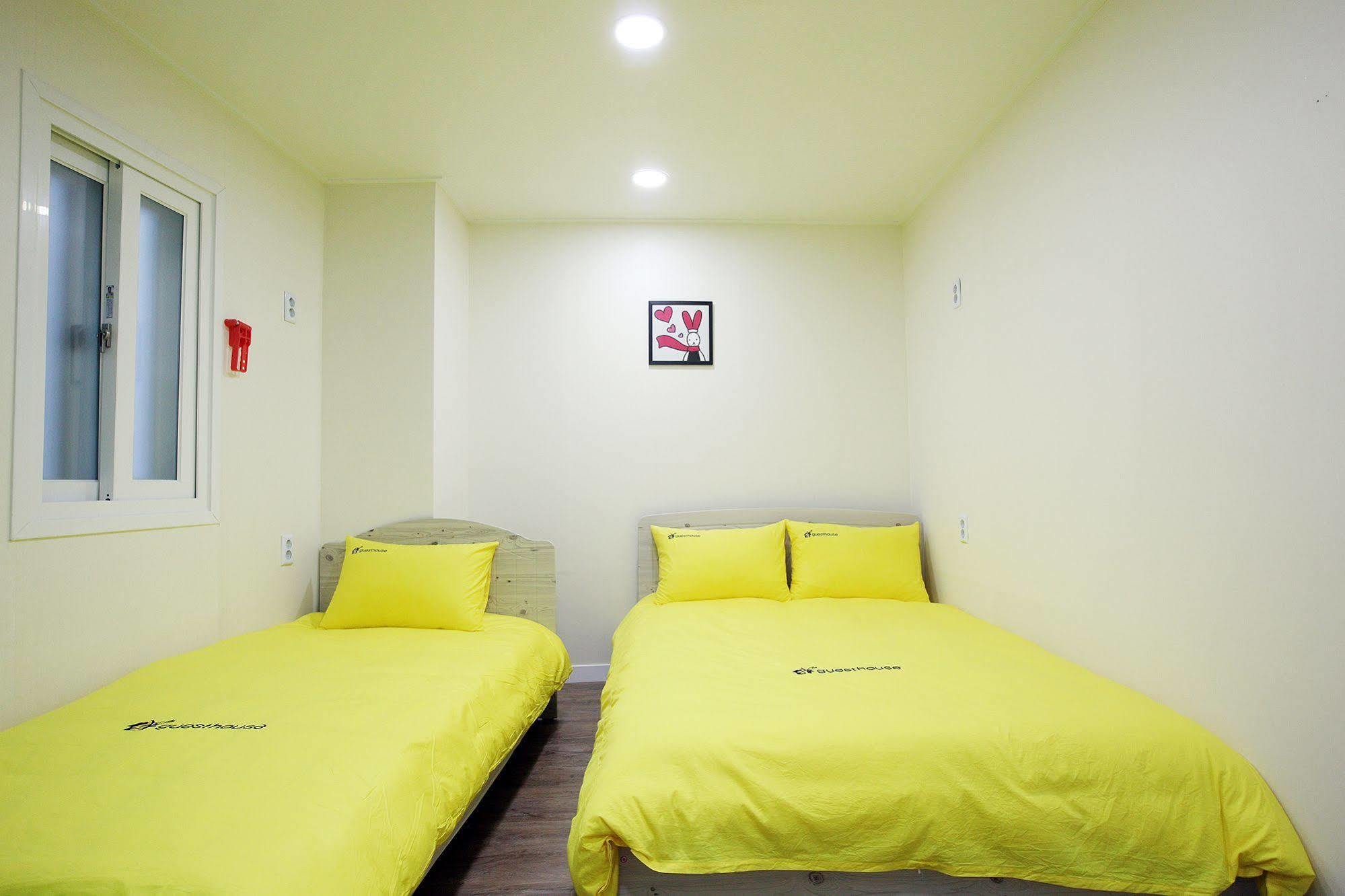 24 Guesthouse Myeongdong Avenue Seoul Exterior photo