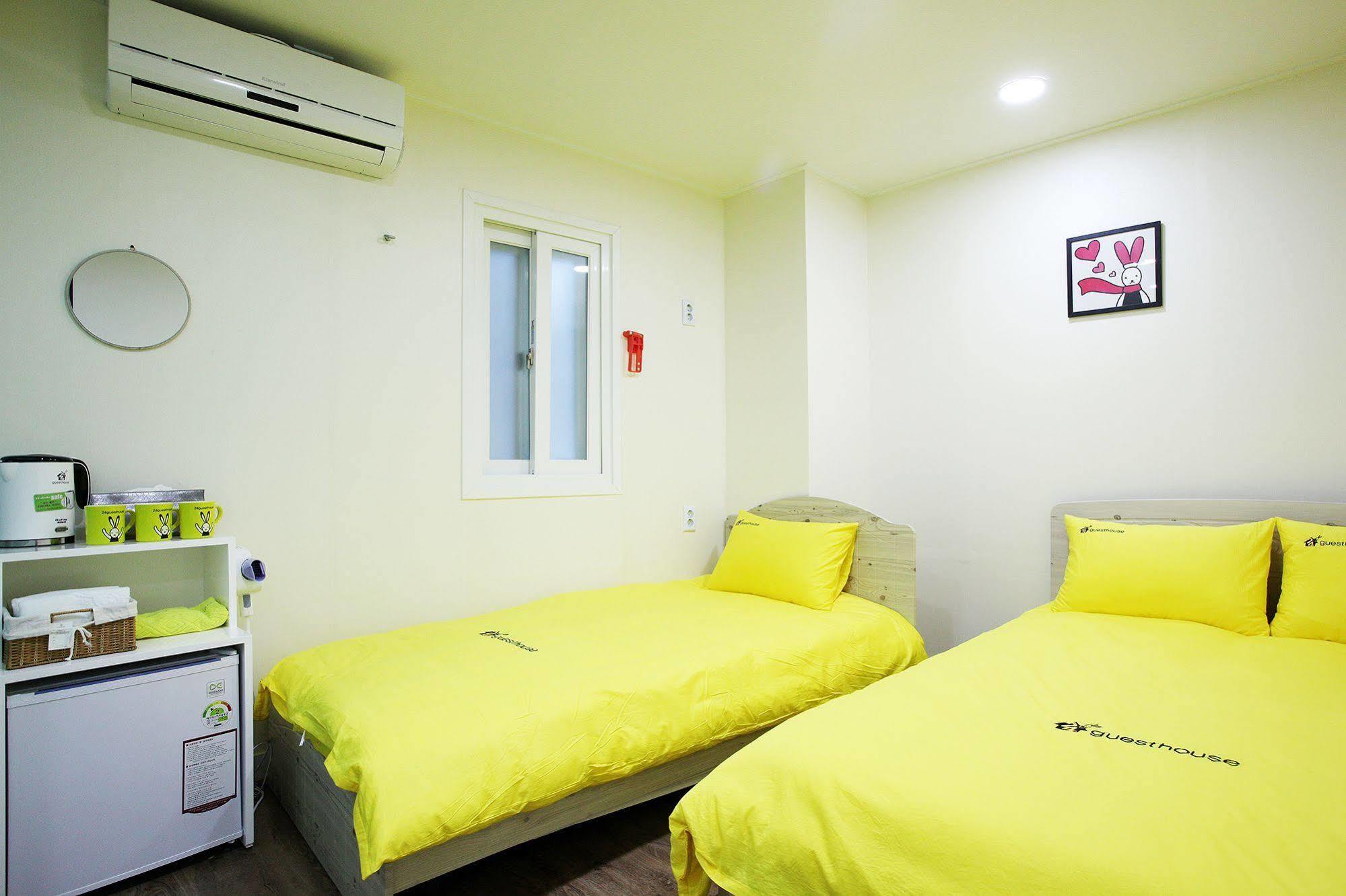 24 Guesthouse Myeongdong Avenue Seoul Exterior photo